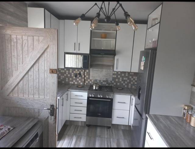 3 BEDROOM HOUSE FOR SALE IN VAN DYK PARK